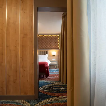Art Hotel Rotterdam-Fully Renovated-3